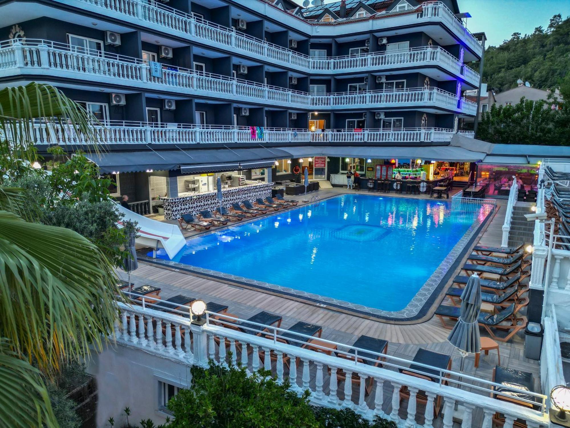 Mustis Royal Plaza Hotel Marmaris Exterior photo